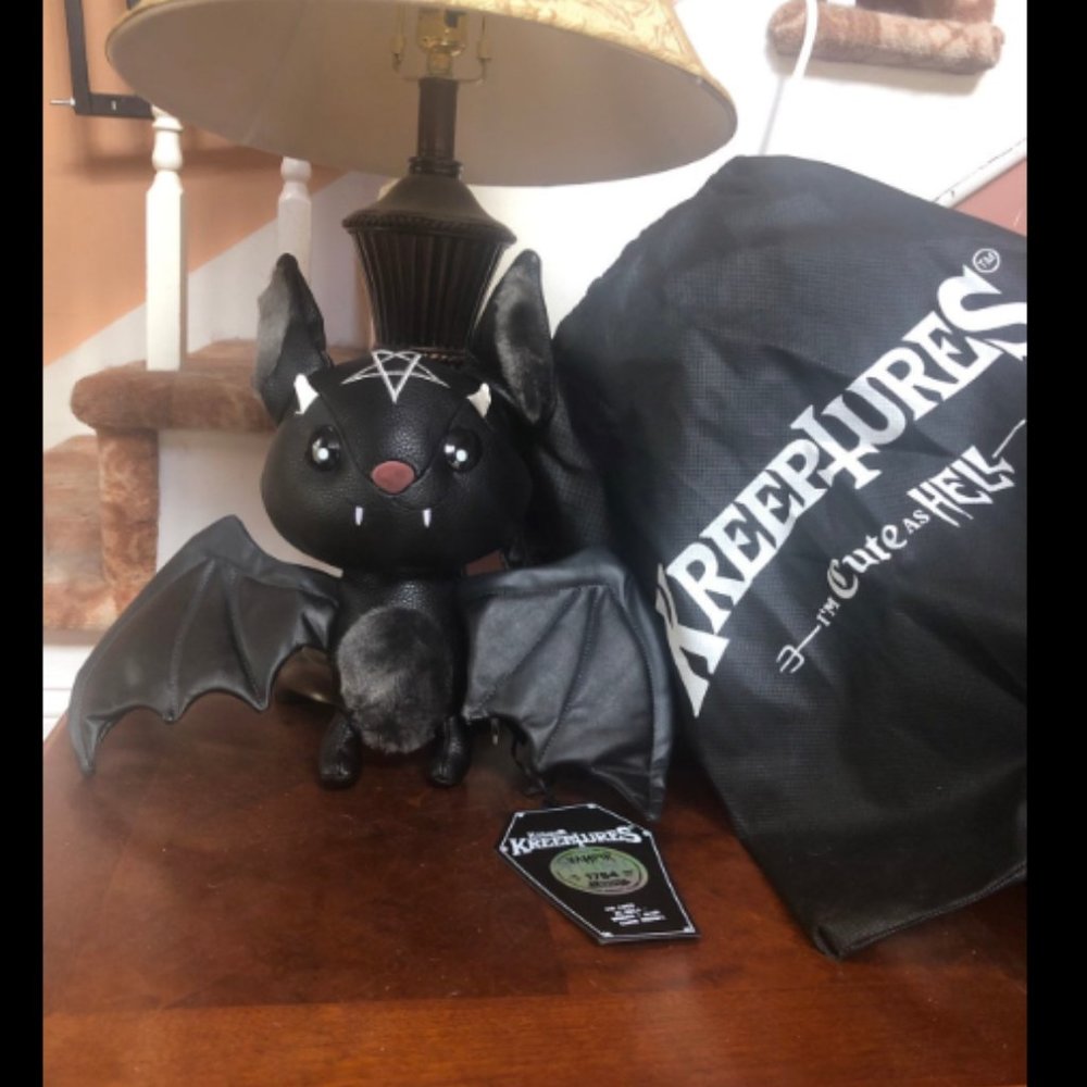 Killstar Kreepture Vampir Fetish bat nwt w bag!